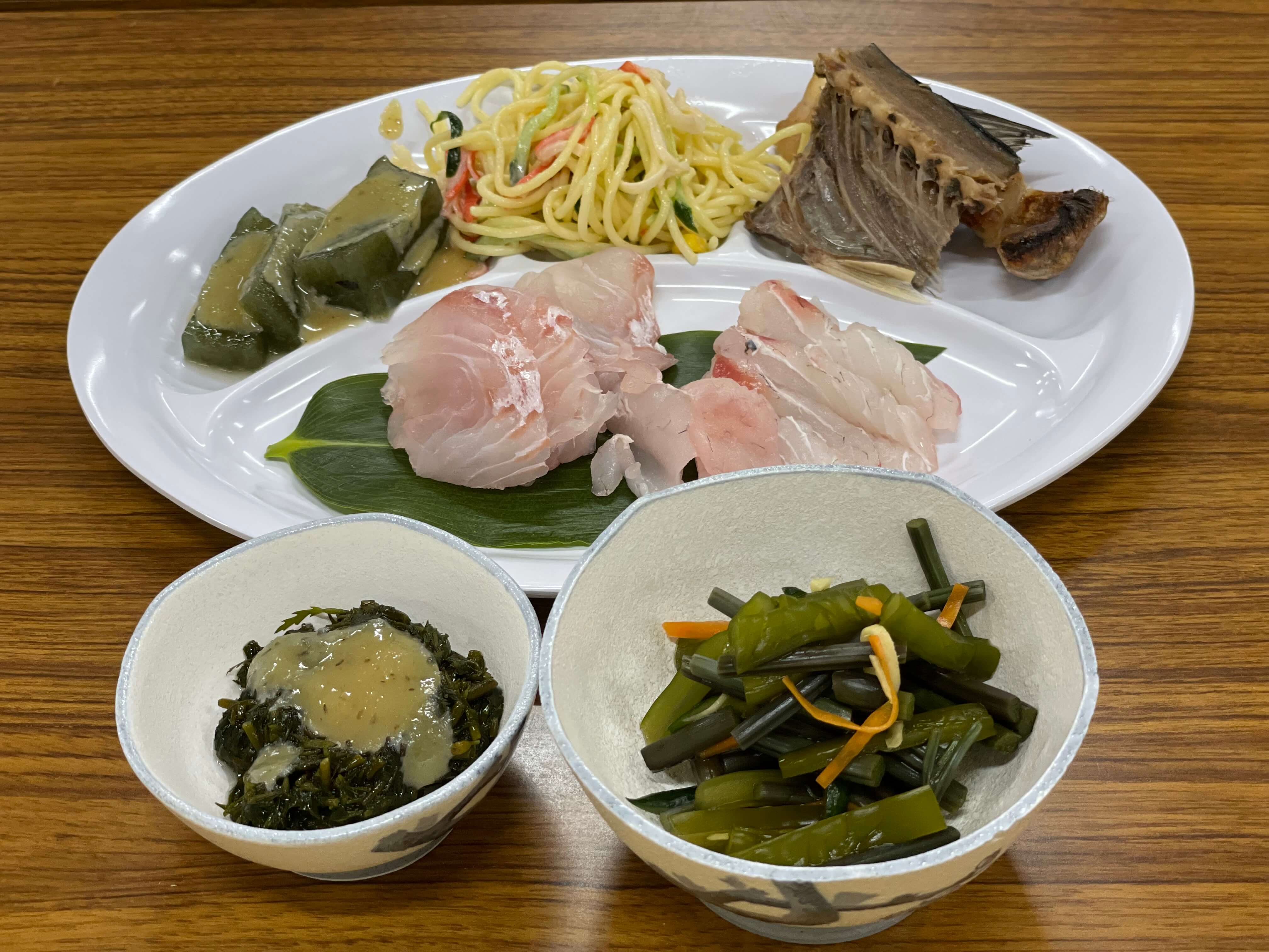 夕食