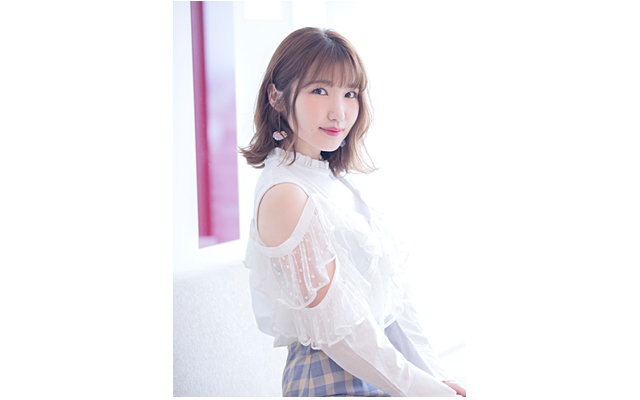 大人気声優の内田彩さんについて