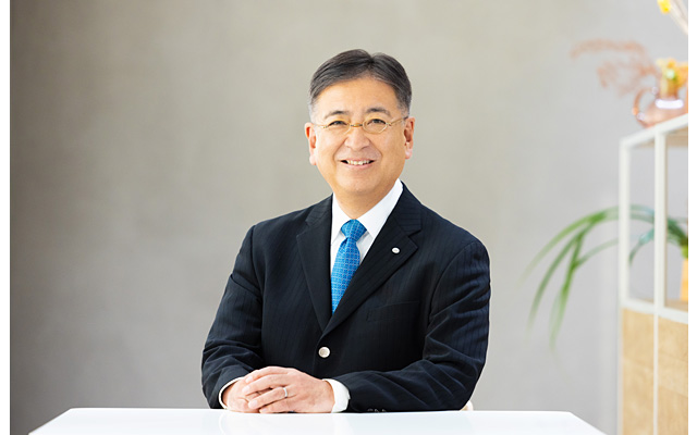 代表取締役社長兼CEO江原 信